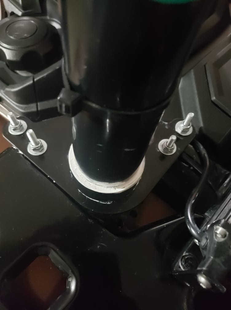 2014-25 SNORKEL RISER SUPPORT BRACKET 420/500/520