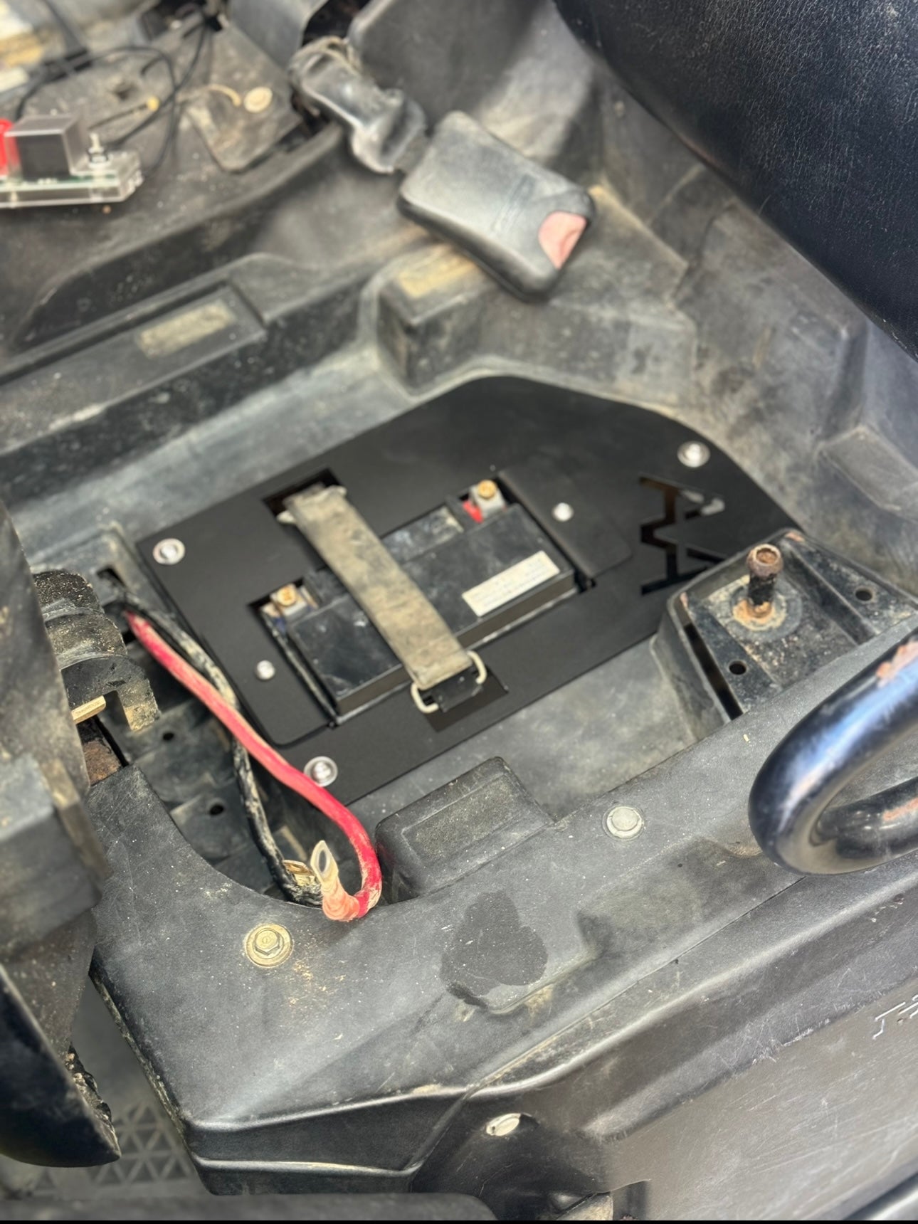 SECONDARY BATTERY BOX